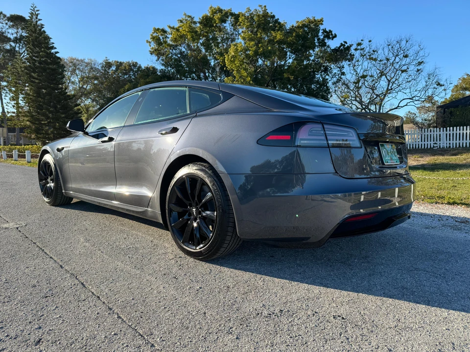2022 Tesla Model S - Image 13 of 31