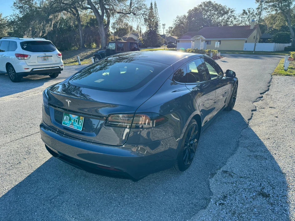 2022 Tesla Model S - Image 16 of 31