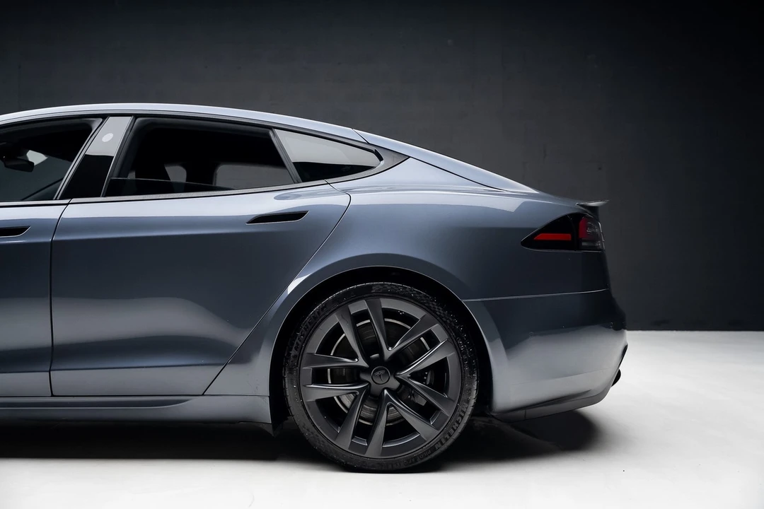 2022 Tesla Model S - Image 19 of 21