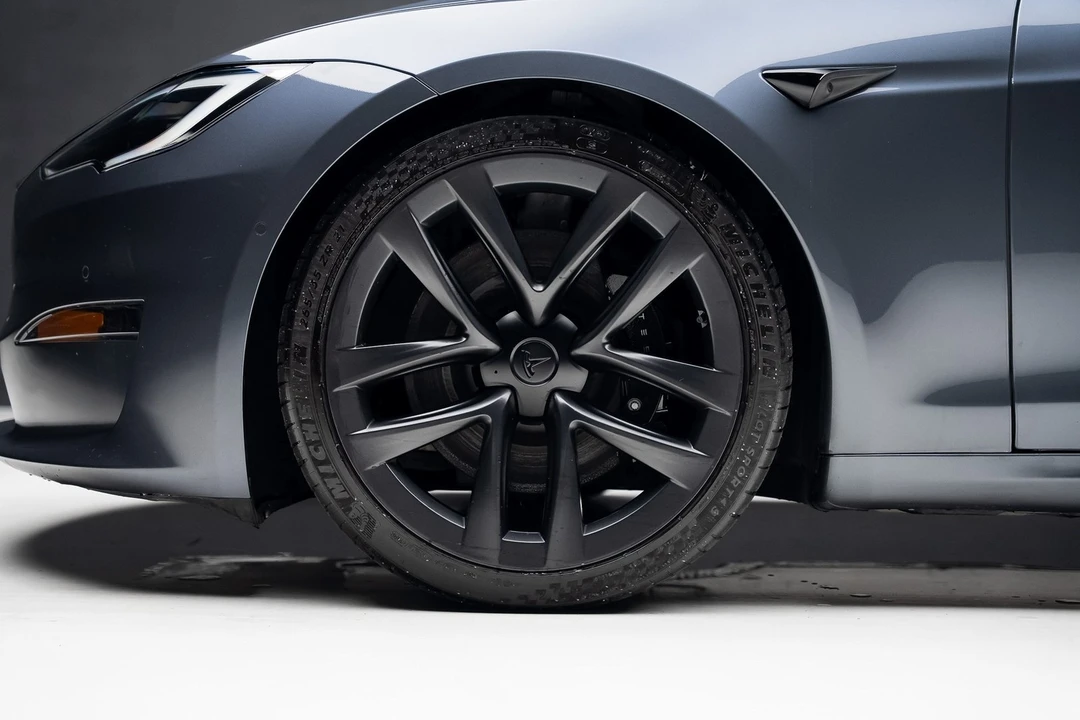 2022 Tesla Model S - Image 18 of 21