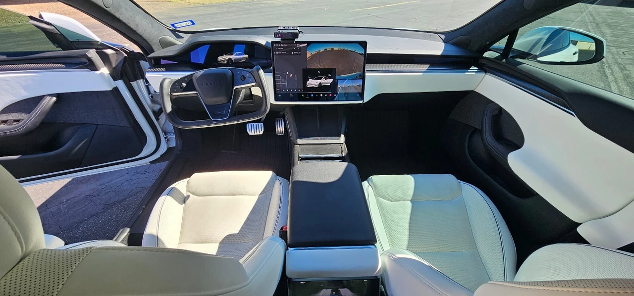 2022 Tesla Model S - Image 17 of 21