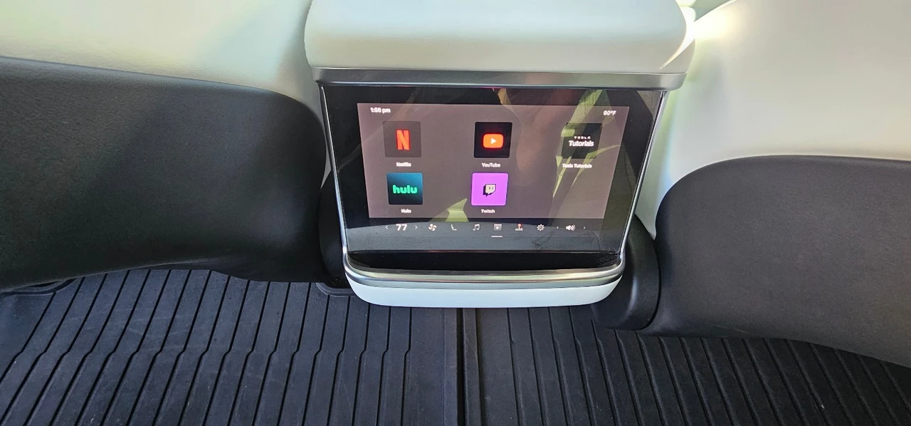 2022 Tesla Model S - Image 18 of 21
