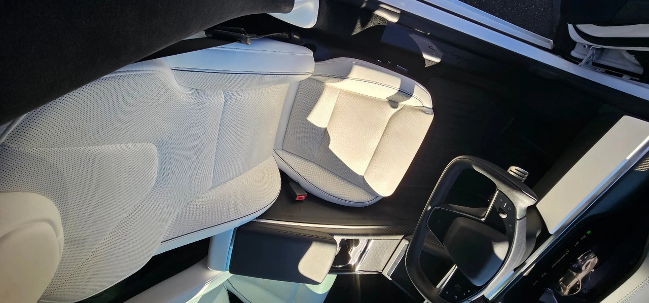 2022 Tesla Model S - Image 3 of 21