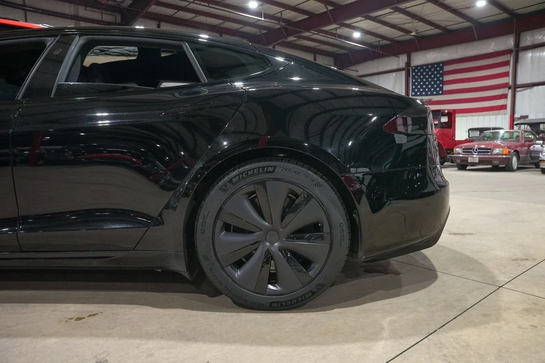 2022 Tesla Model S - Image 5 of 21