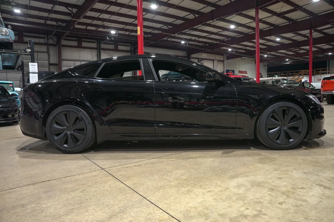 2022 Tesla Model S - Image 10 of 21