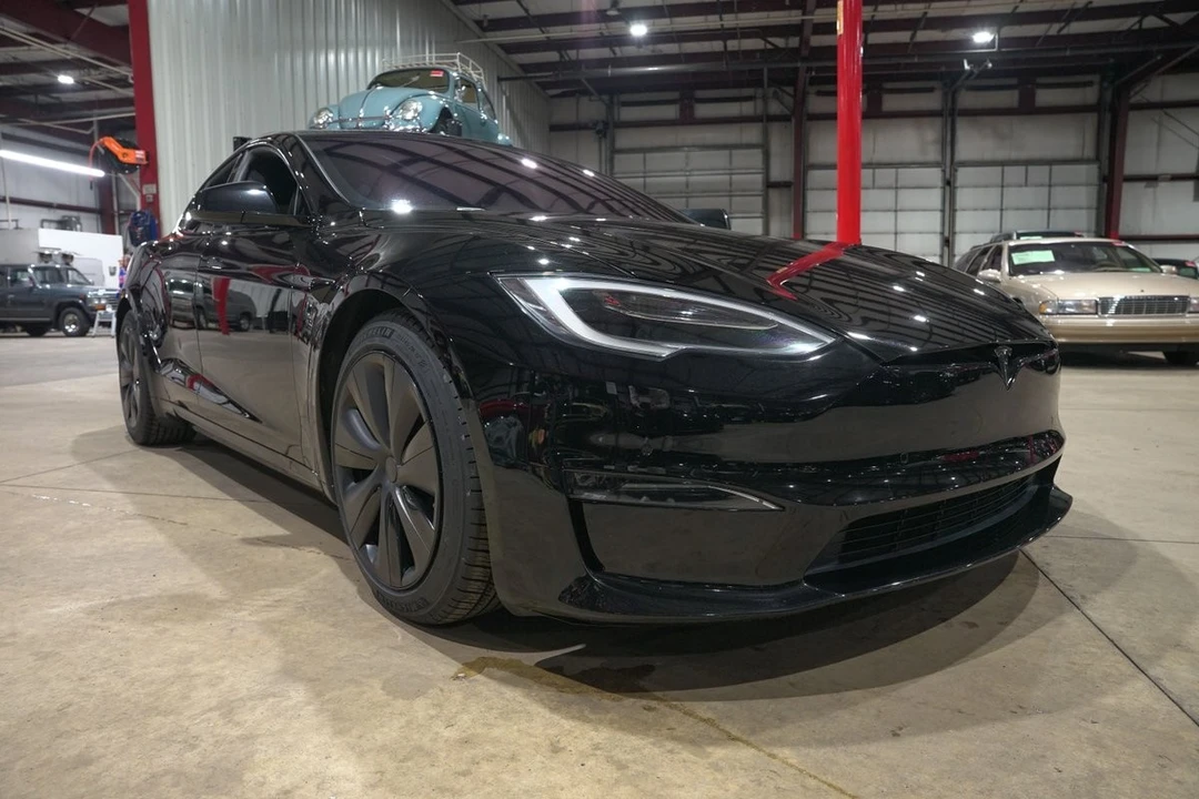 2022 Tesla Model S - Image 12 of 21