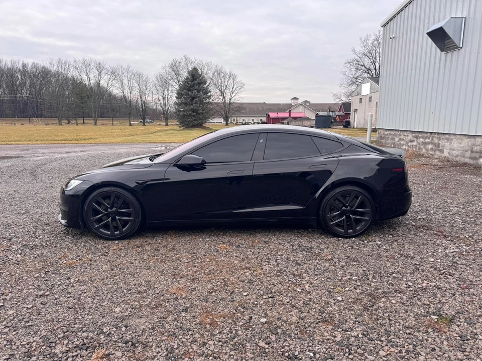 2022 Tesla Model S - Image 2 of 14