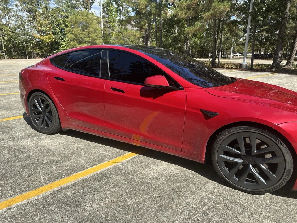 2022 Tesla Model S - Image 4 of 10