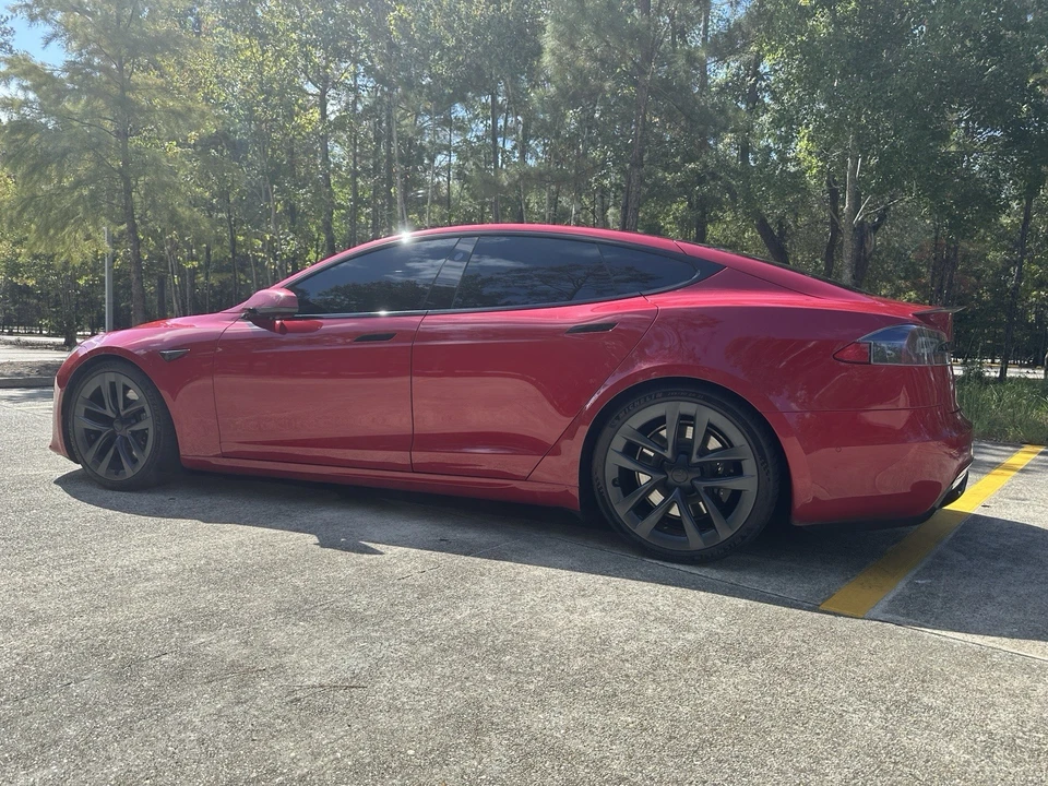 2022 Tesla Model S - Image 5 of 10