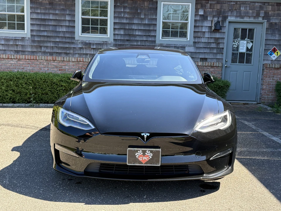 2022 Tesla Model S - Image 2 of 31