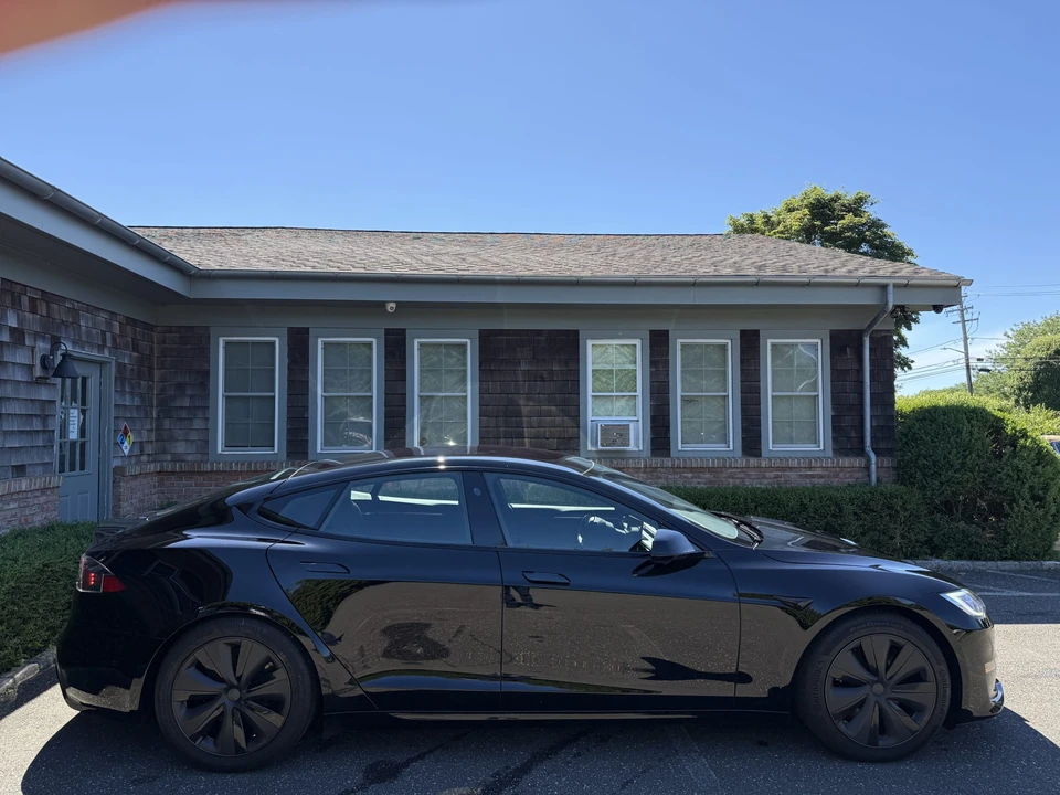 2022 Tesla Model S - Image 17 of 31