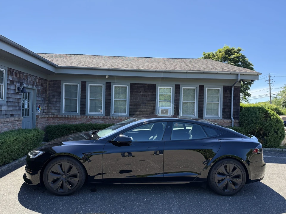 2022 Tesla Model S - Image 8 of 31
