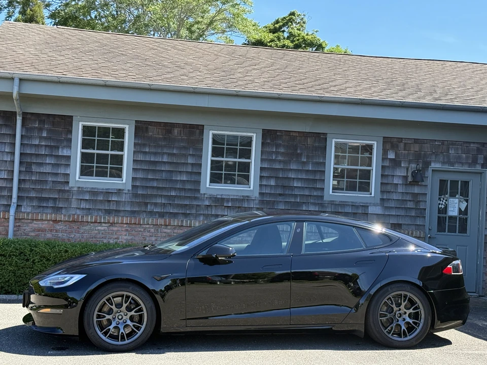 2022 Tesla Model S - Image 9 of 31