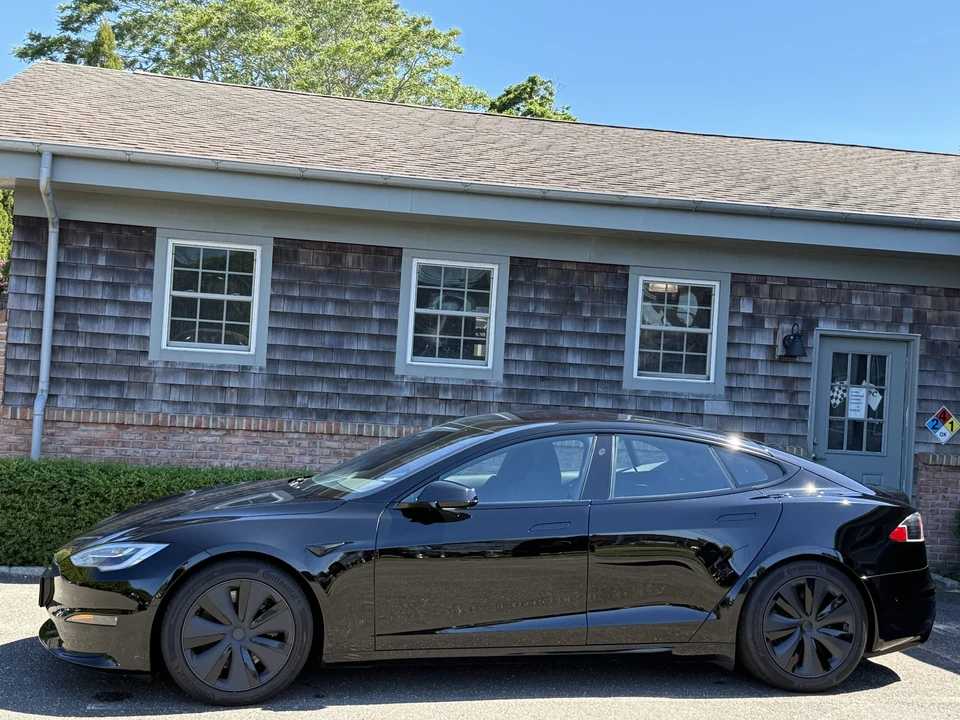 2022 Tesla Model S - Image 10 of 31