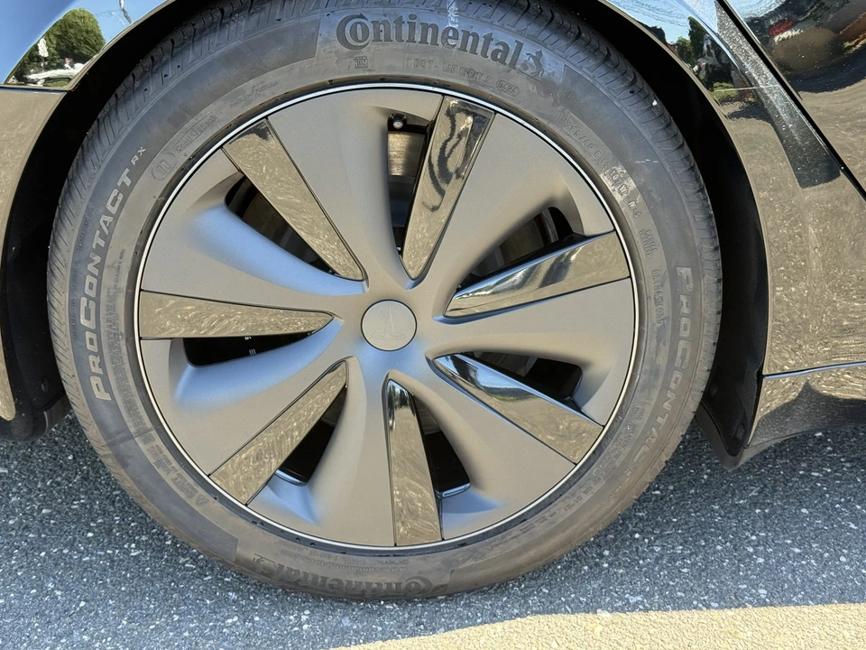 2022 Tesla Model S - Image 28 of 31