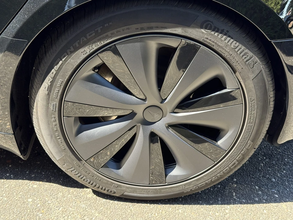 2022 Tesla Model S - Image 31 of 31