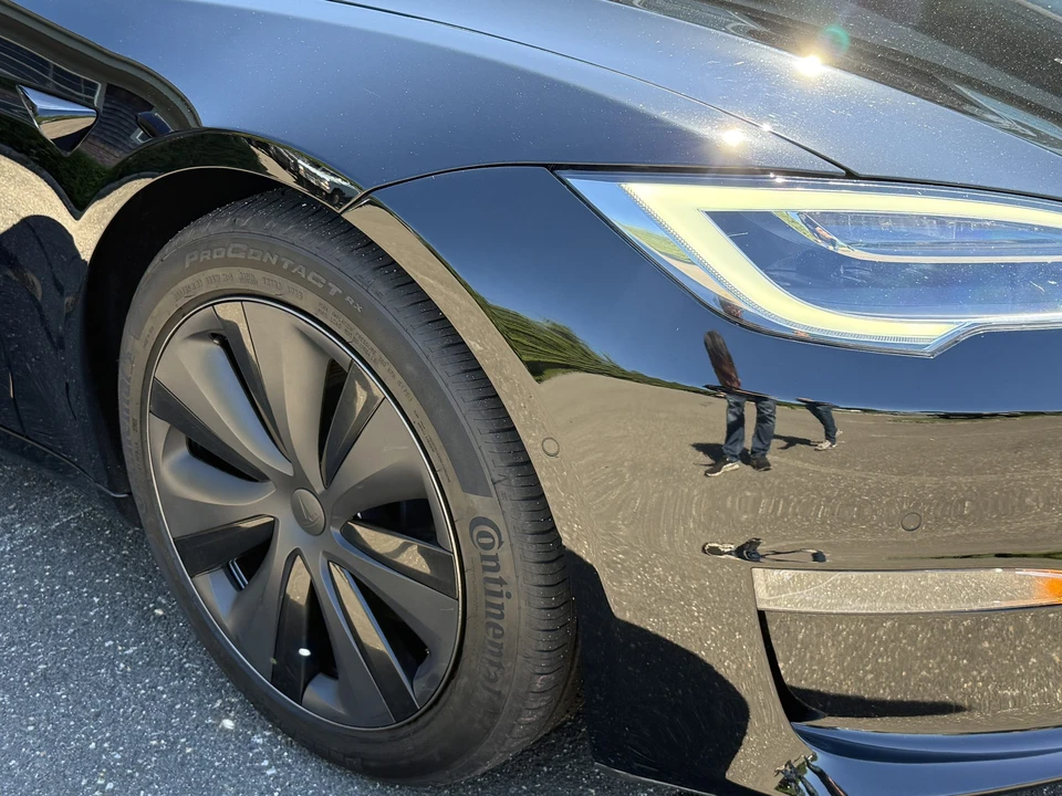 2022 Tesla Model S - Image 23 of 31