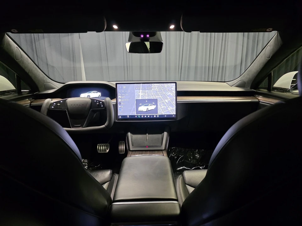 2022 Tesla Model S - Image 2 of 12