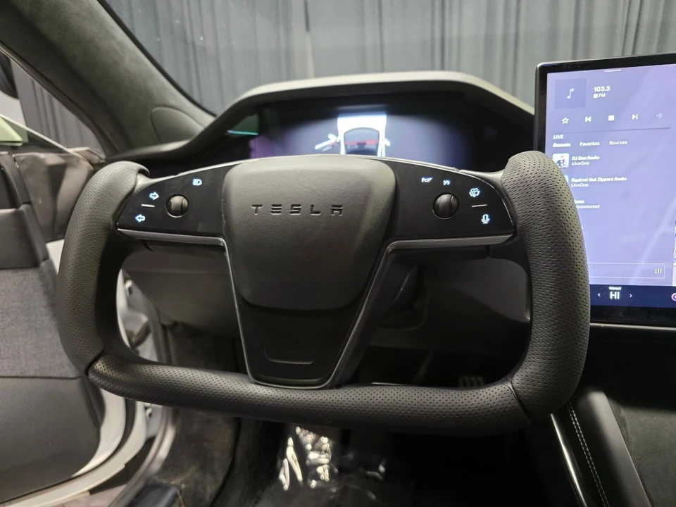 2022 Tesla Model S - Image 19 of 21