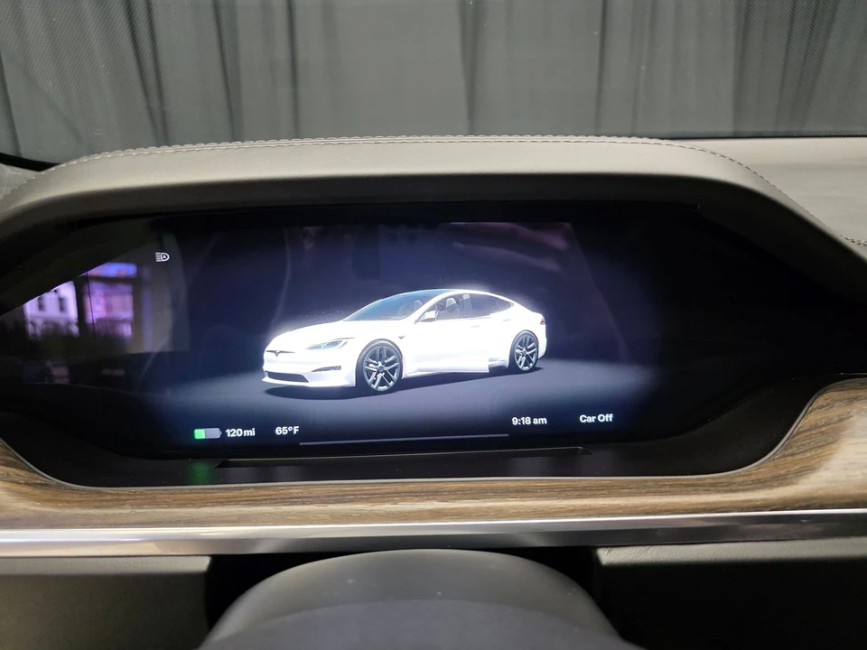 2022 Tesla Model S - Image 20 of 21