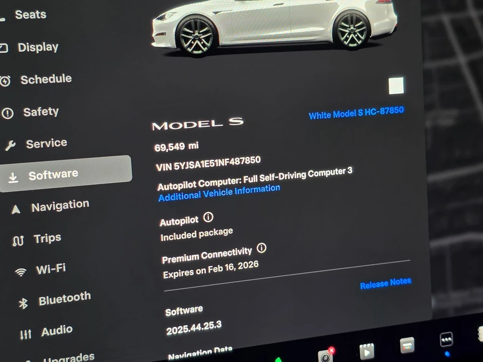 2022 Tesla Model S - Image 4 of 12