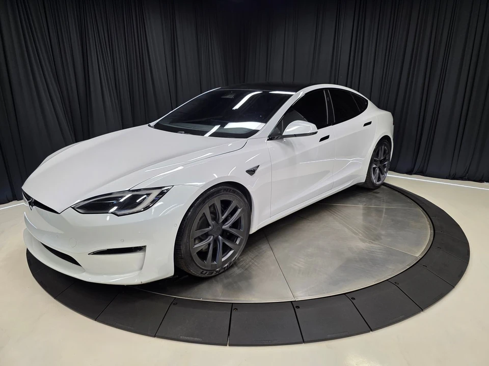 2022 Tesla Model S - Image 8 of 21