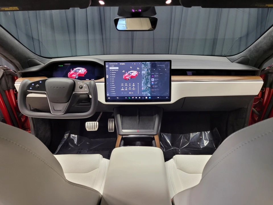 2022 Tesla Model S - Image 2 of 12