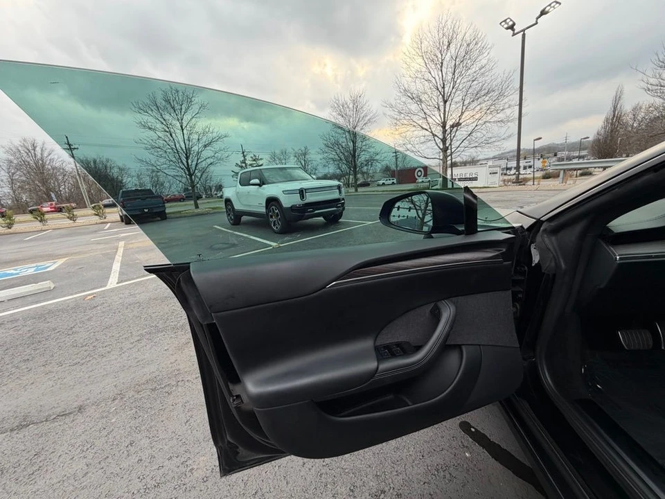 2022 Tesla Model S - Image 6 of 17