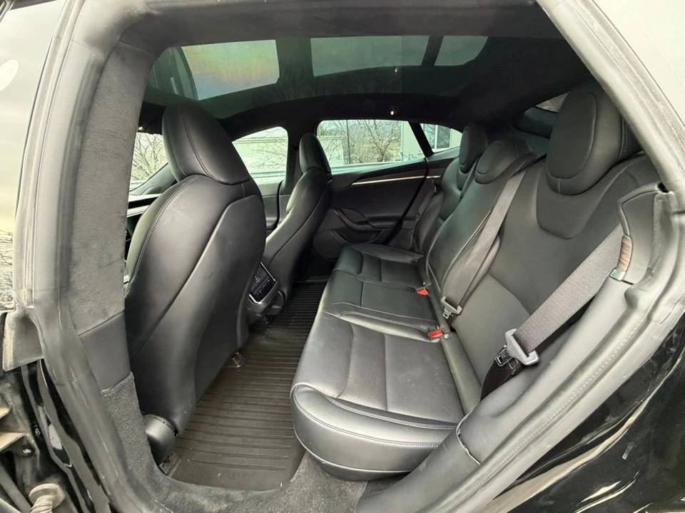 2022 Tesla Model S - Image 10 of 17