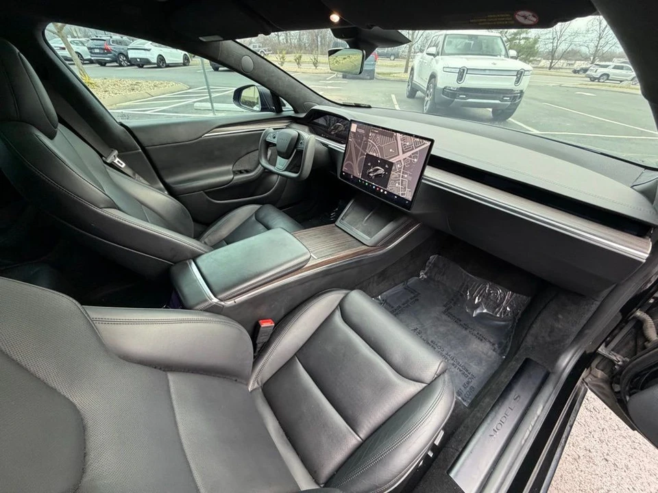 2022 Tesla Model S - Image 14 of 17
