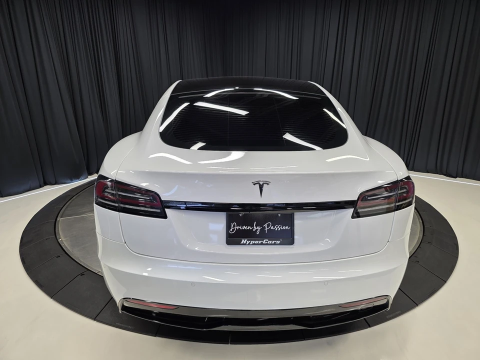 2022 Tesla Model S - Image 11 of 12