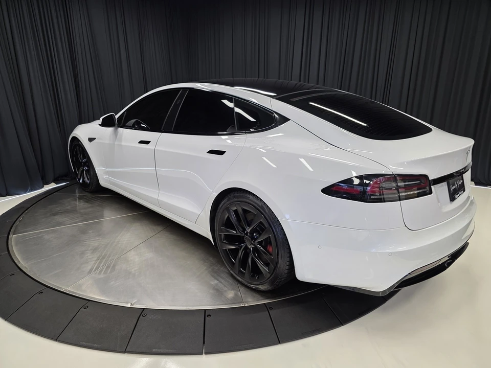 2022 Tesla Model S - Image 10 of 12