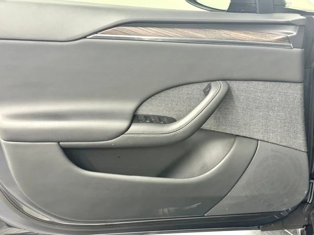 2022 Tesla Model S - Image 17 of 31