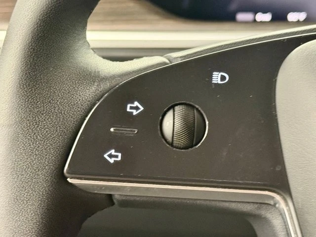 2022 Tesla Model S - Image 26 of 31