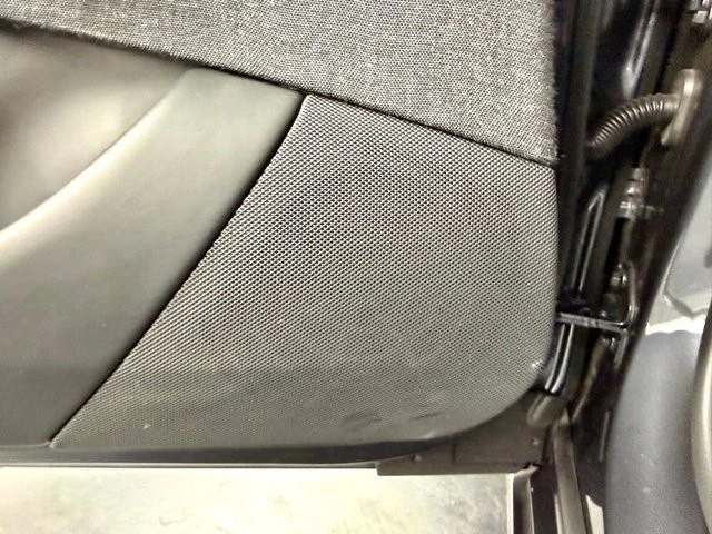 2022 Tesla Model S - Image 20 of 31