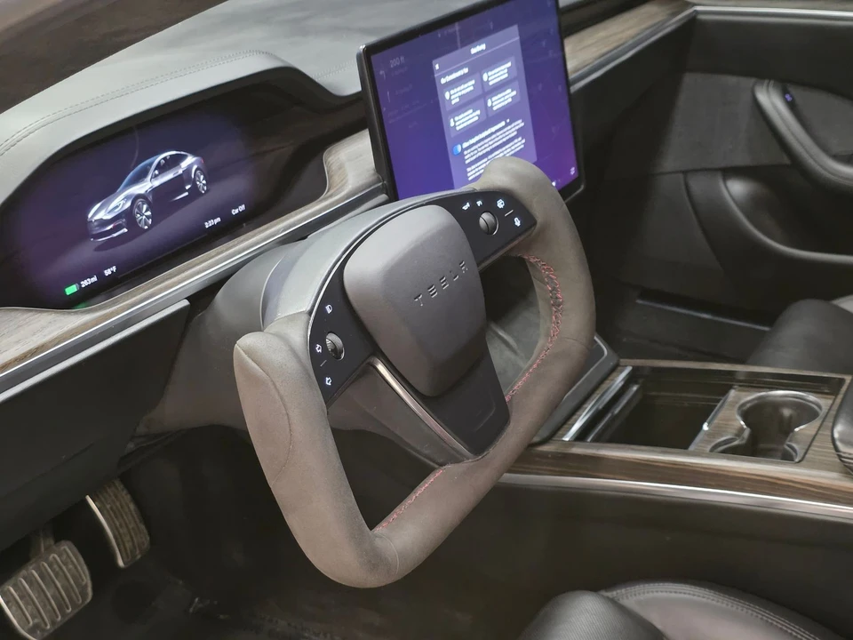 2022 Tesla Model S - Image 17 of 31