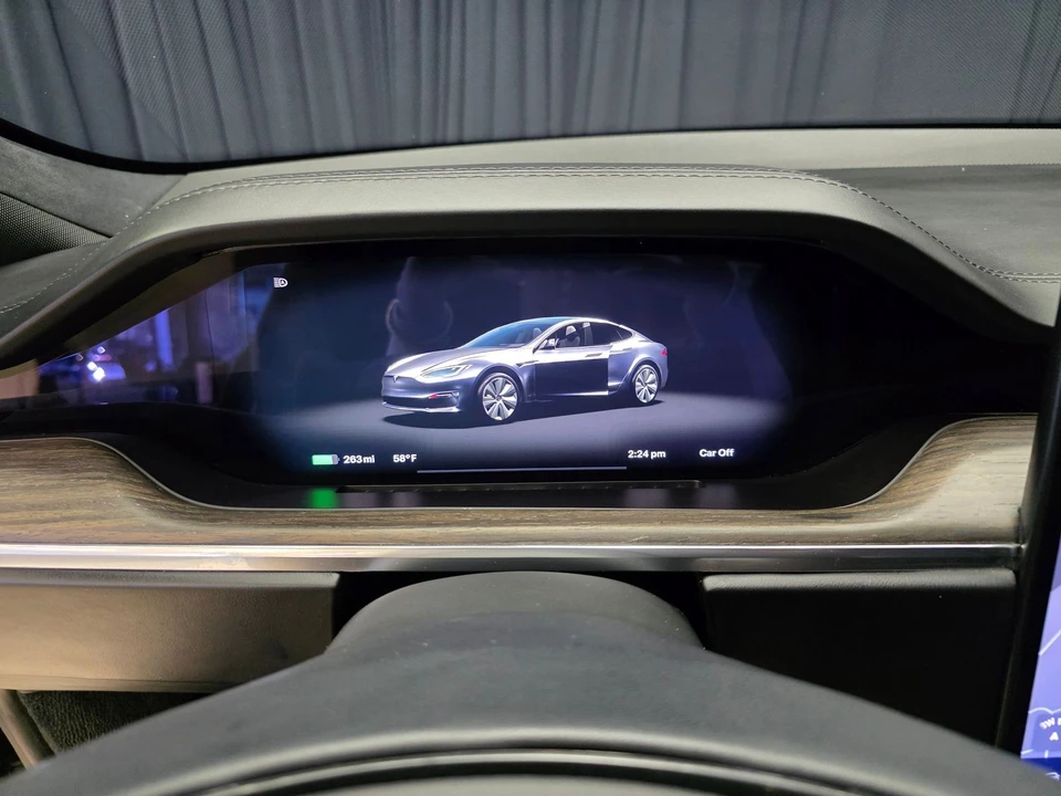 2022 Tesla Model S - Image 21 of 31