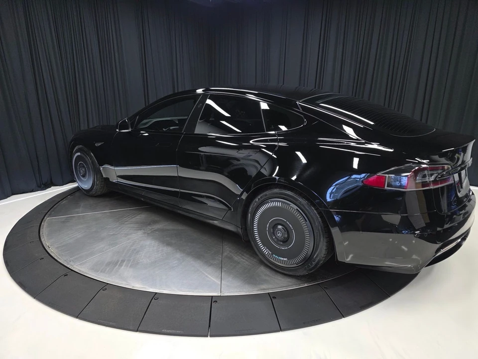 2022 Tesla Model S - Image 10 of 21