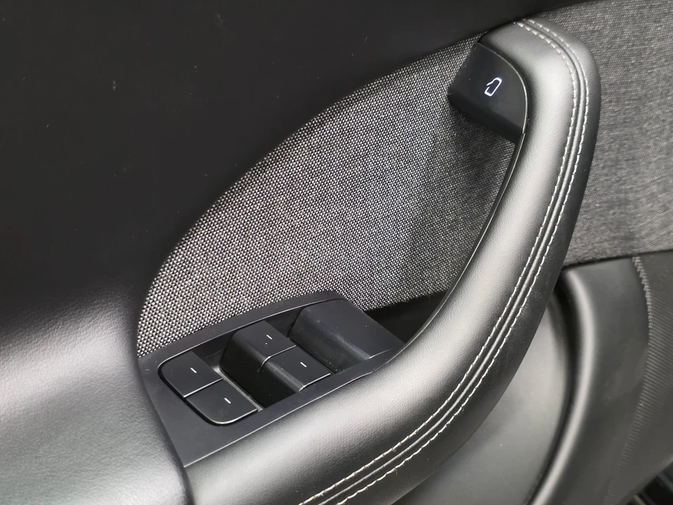 2022 Tesla Model S - Image 14 of 21