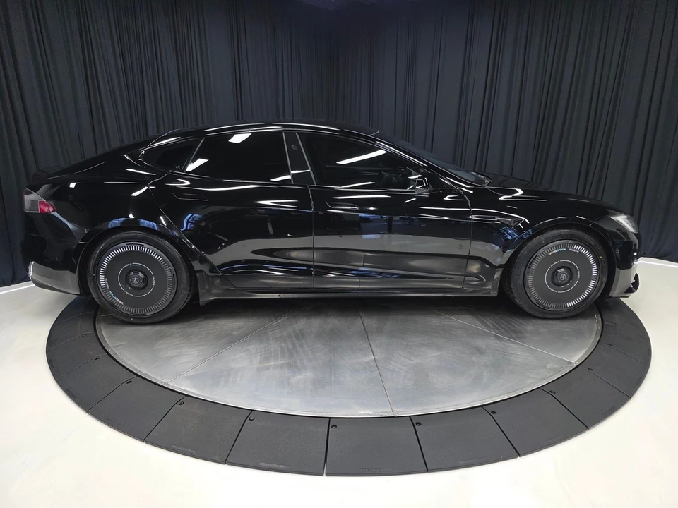 2022 Tesla Model S - Image 13 of 21