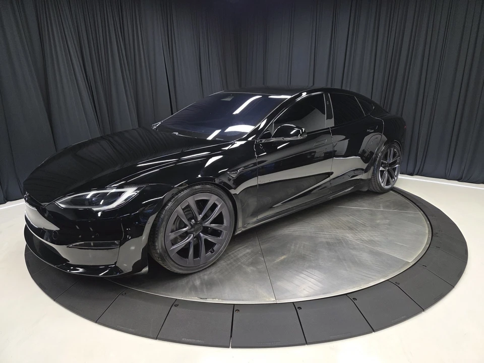 2022 Tesla Model S - Image 8 of 12