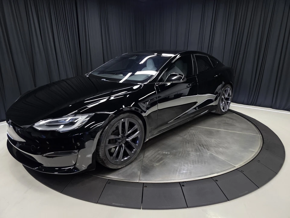 2022 Tesla Model S - Image 8 of 12