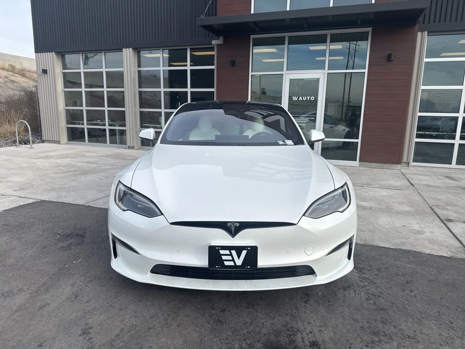 2022 Tesla Model S - Image 2 of 21