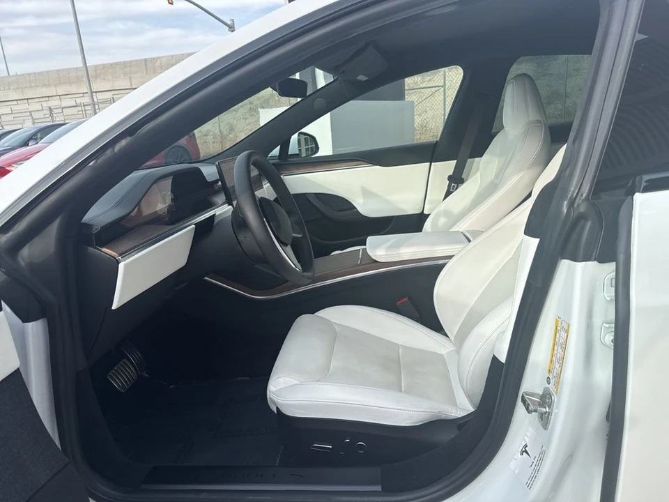 2022 Tesla Model S - Image 12 of 21