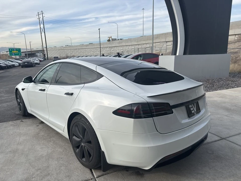 2022 Tesla Model S - Image 5 of 21