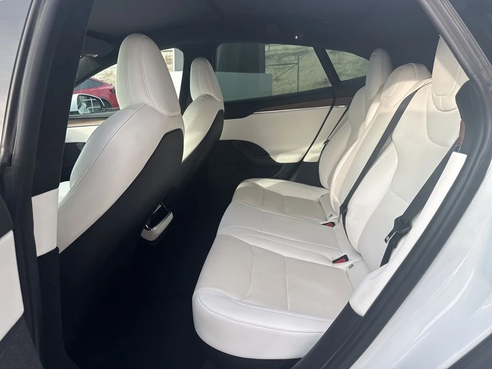 2022 Tesla Model S - Image 15 of 21