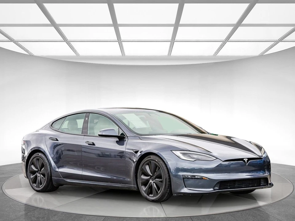 2022 Tesla Model S - Image 5 of 12
