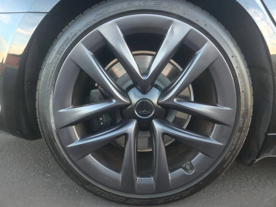 2022 Tesla Model S - Image 17 of 21