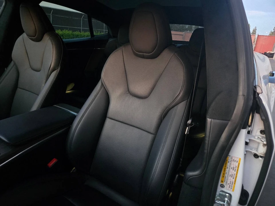 2022 Tesla Model S - Image 19 of 21