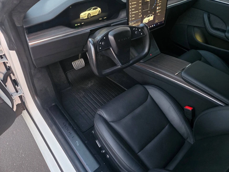 2022 Tesla Model S - Image 18 of 21